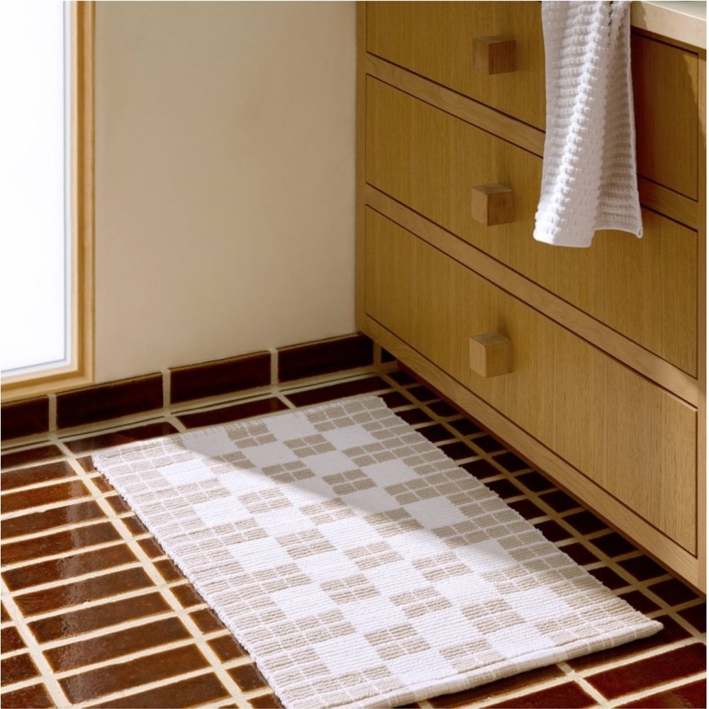 PARACHUTE NWT cotton tile tub mat -parchment -1’6”x2’6”